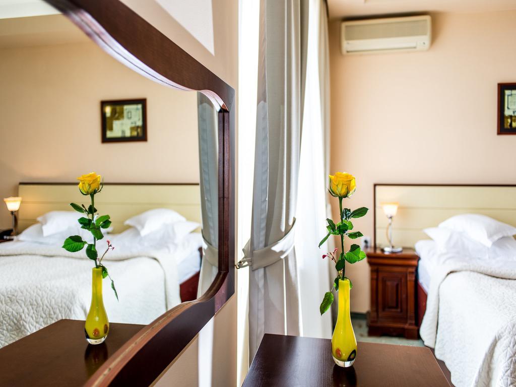 Hotel Opal Cluj-Napoca Exterior foto