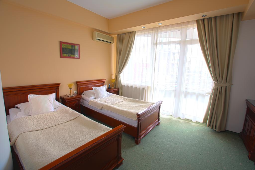 Hotel Opal Cluj-Napoca Exterior foto
